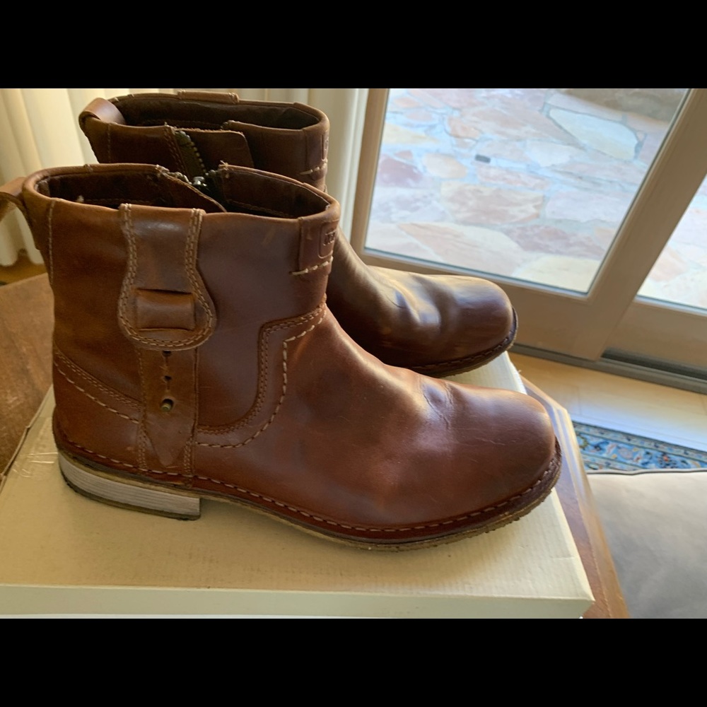 Clarks short boots